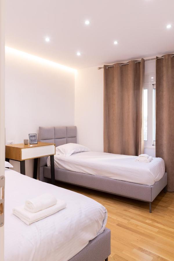 Exclusive 2 Bedrooms Apartment Tiranë Luaran gambar