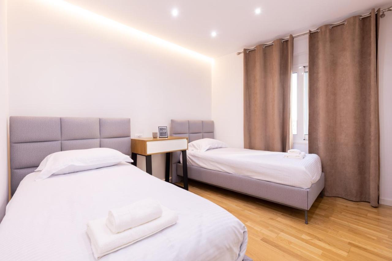 Exclusive 2 Bedrooms Apartment Tiranë Luaran gambar