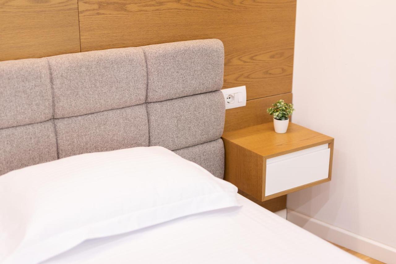Exclusive 2 Bedrooms Apartment Tiranë Luaran gambar