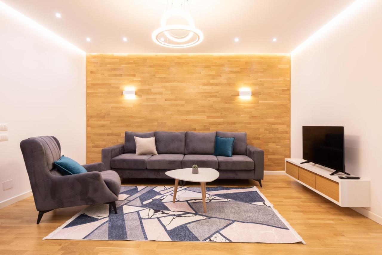 Exclusive 2 Bedrooms Apartment Tiranë Luaran gambar