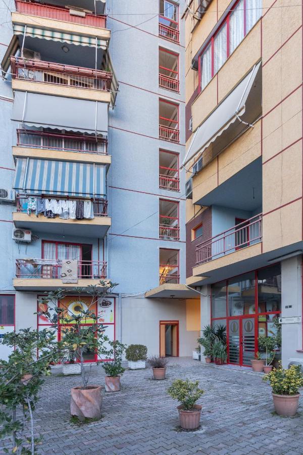Exclusive 2 Bedrooms Apartment Tiranë Luaran gambar