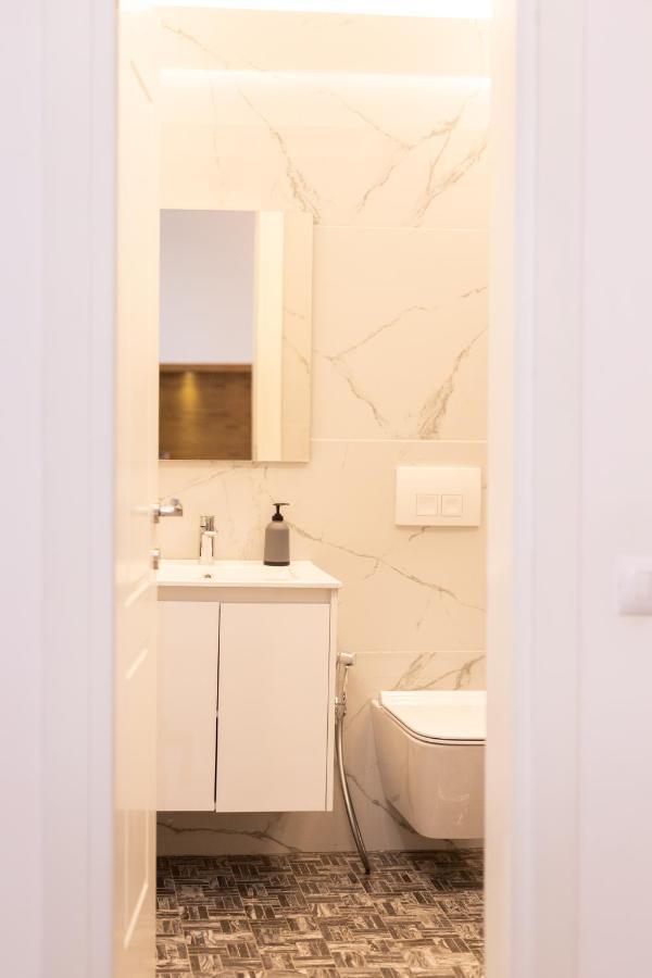 Exclusive 2 Bedrooms Apartment Tiranë Luaran gambar