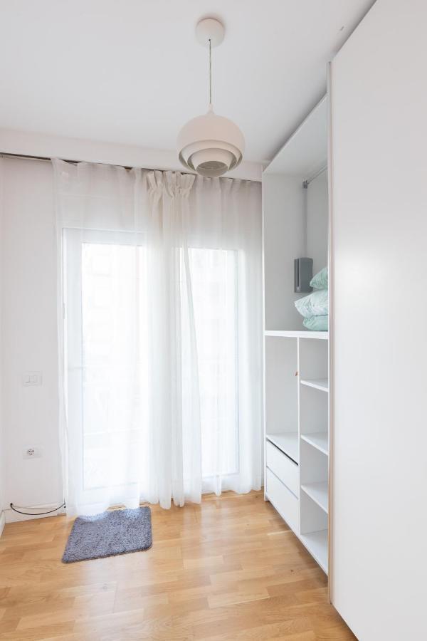 Exclusive 2 Bedrooms Apartment Tiranë Luaran gambar