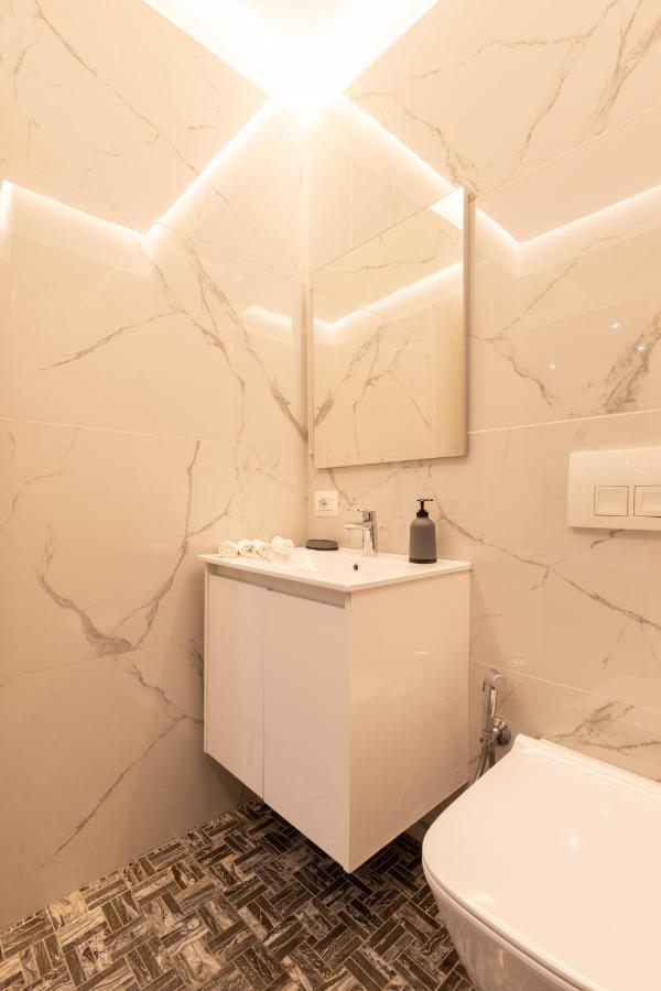 Exclusive 2 Bedrooms Apartment Tiranë Luaran gambar