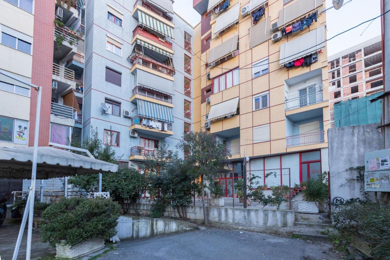 Exclusive 2 Bedrooms Apartment Tiranë Luaran gambar